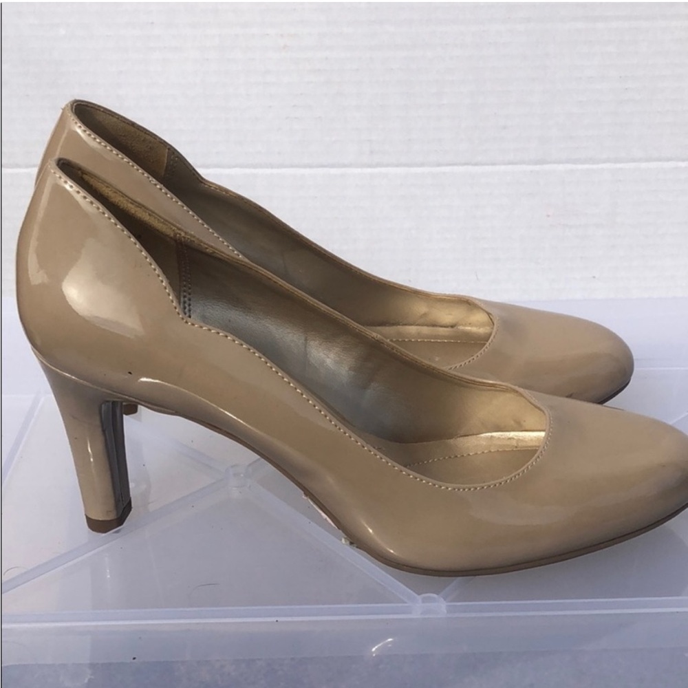 Bandolino Nude Heels, NEW, Size 9.5